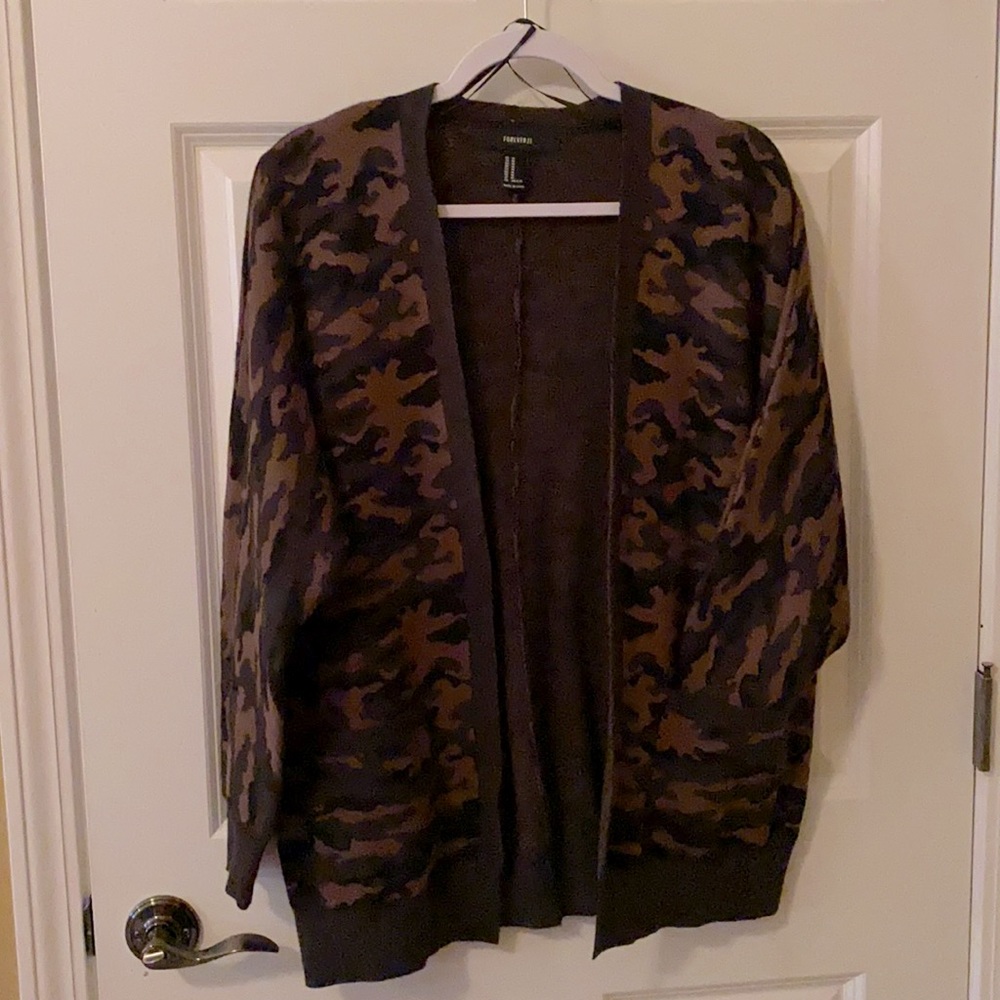 Forever 21 Women’s Camo Sweater, Size M